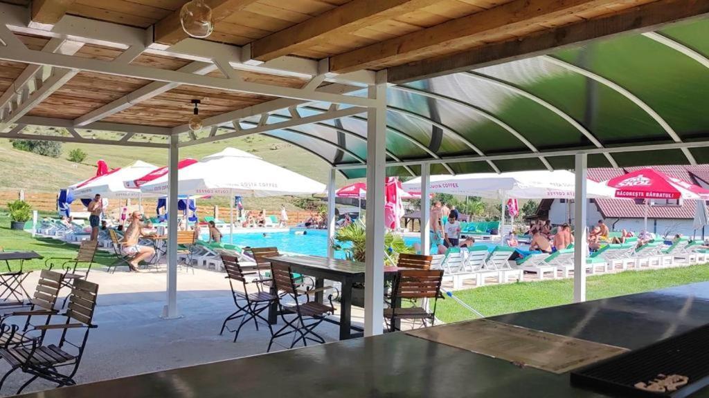 Relax Hotel Greci Bagian luar foto