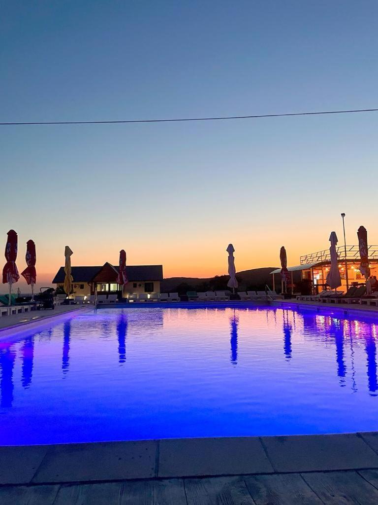 Relax Hotel Greci Bagian luar foto