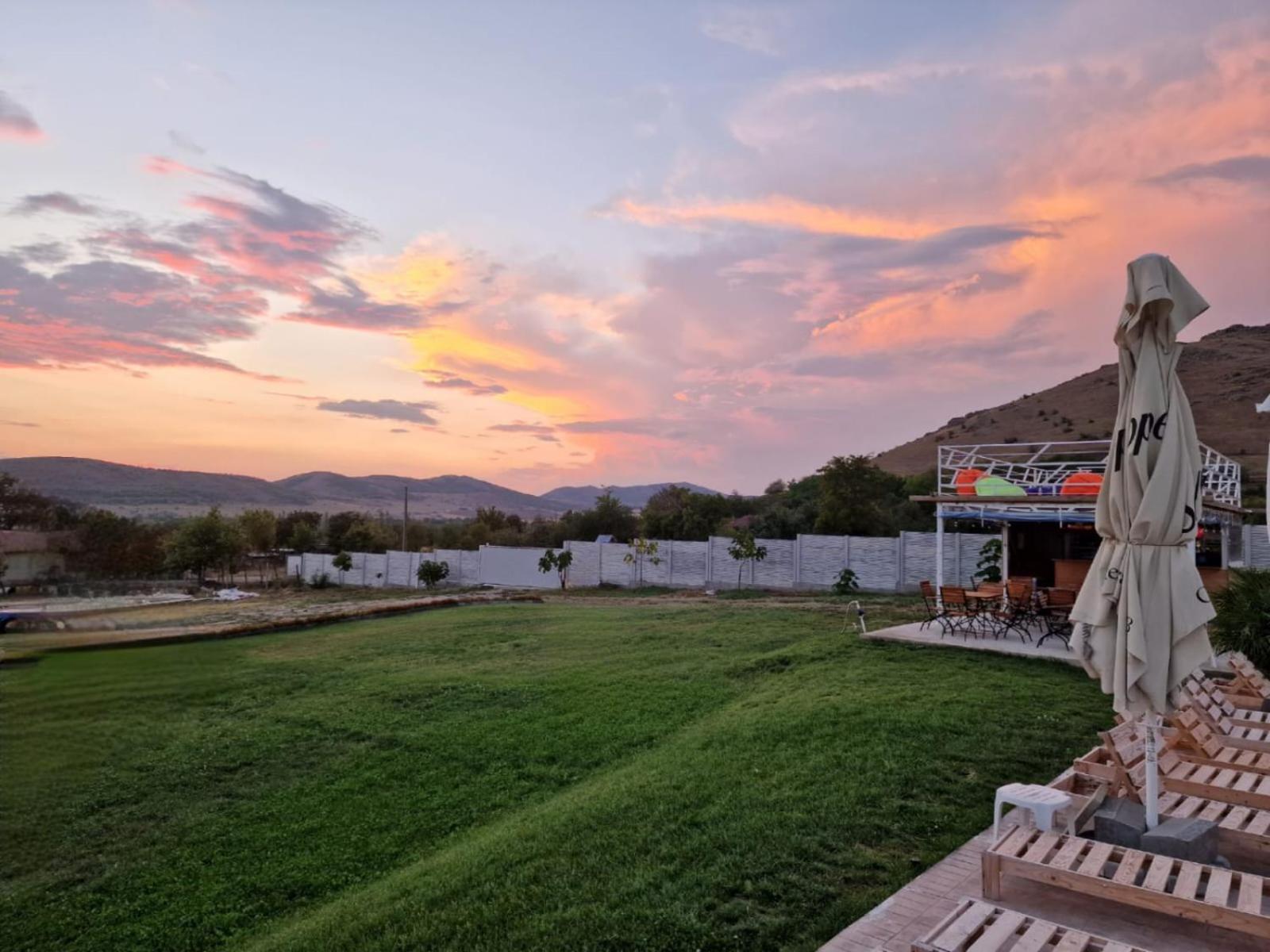 Relax Hotel Greci Bagian luar foto