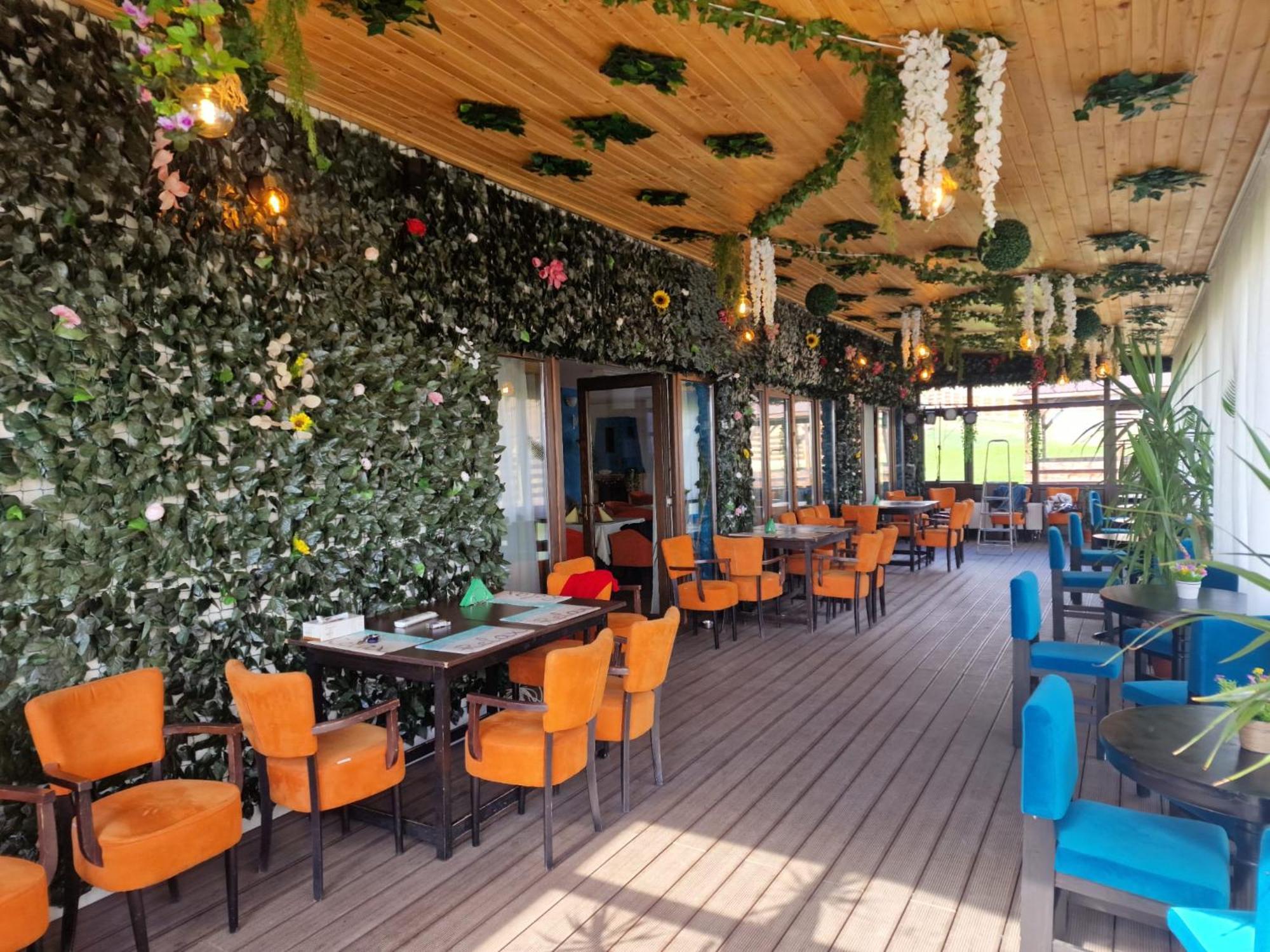 Relax Hotel Greci Bagian luar foto
