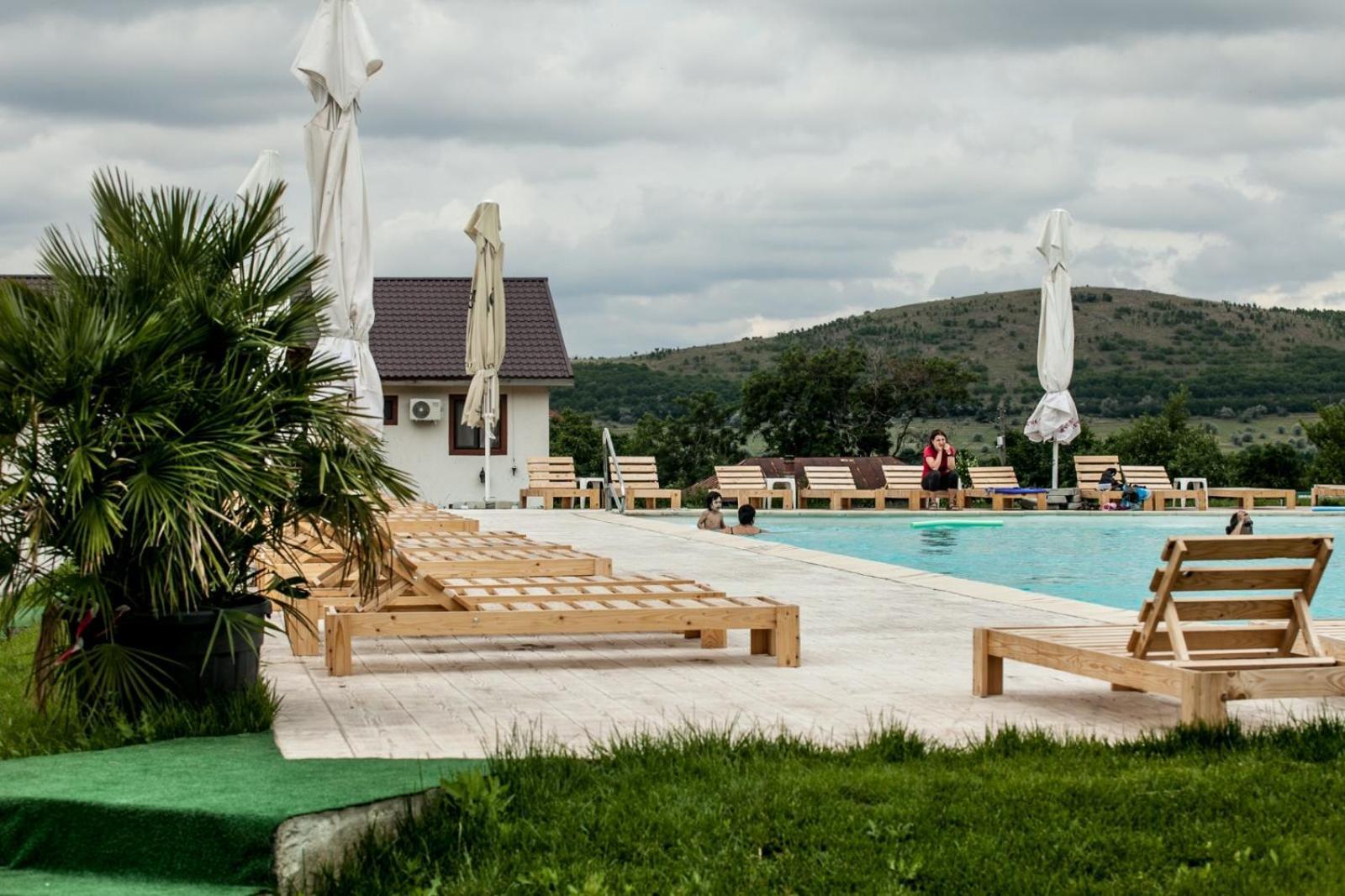 Relax Hotel Greci Bagian luar foto