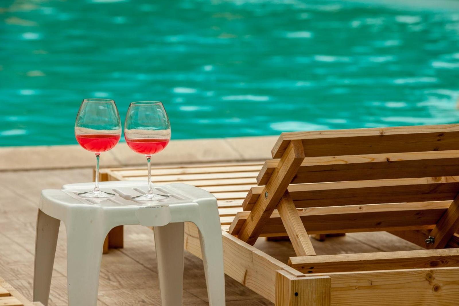 Relax Hotel Greci Bagian luar foto