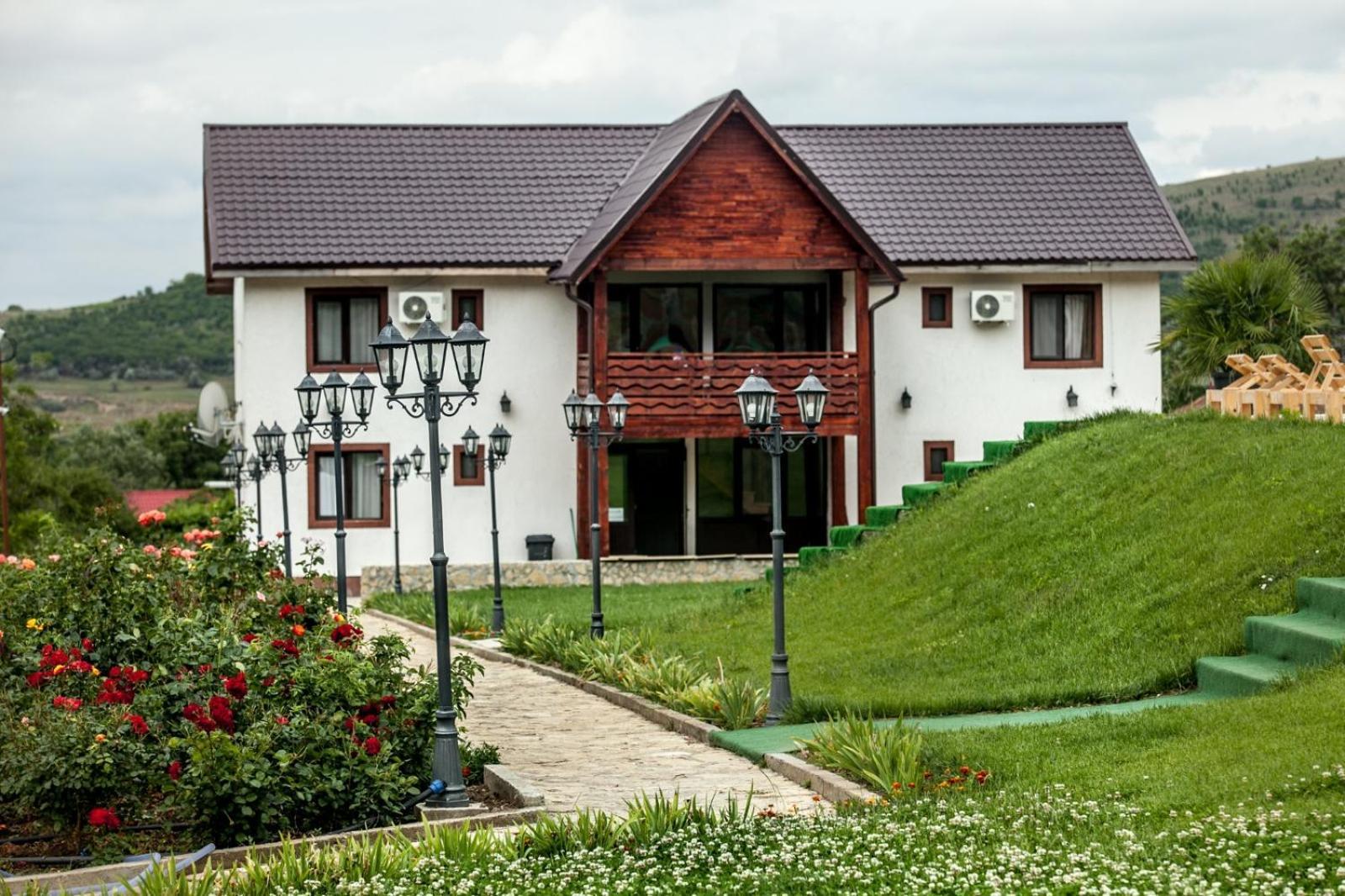 Relax Hotel Greci Bagian luar foto