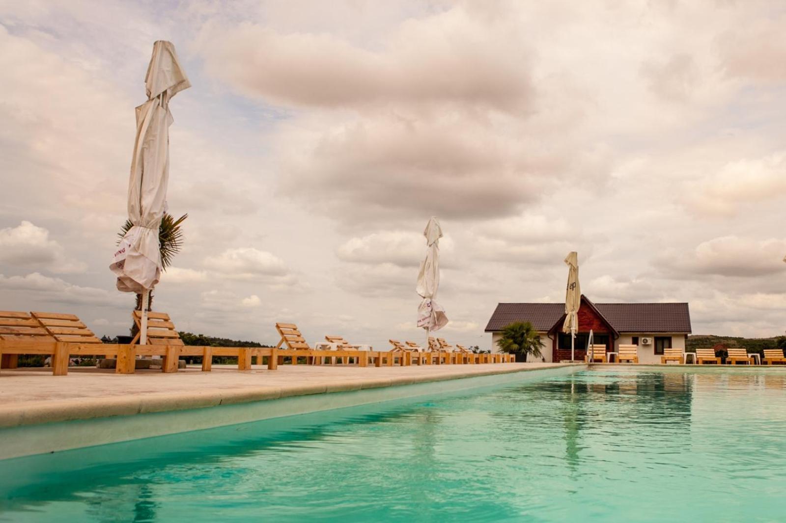 Relax Hotel Greci Bagian luar foto