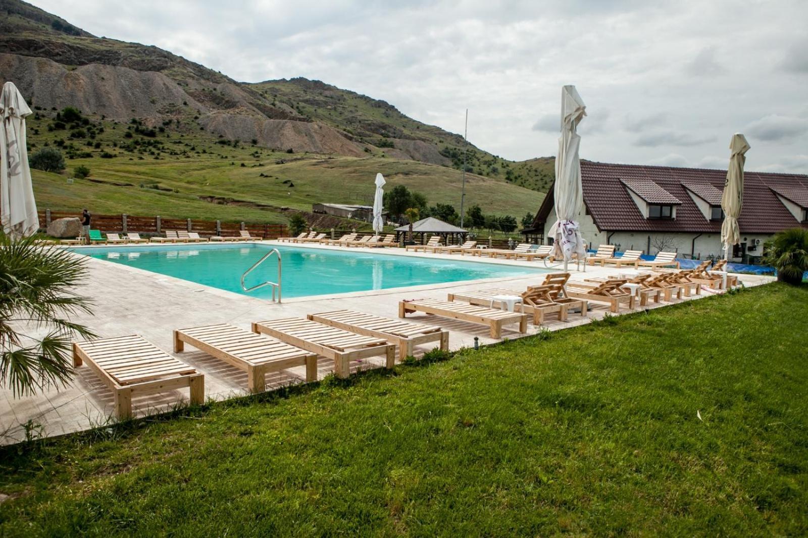 Relax Hotel Greci Bagian luar foto