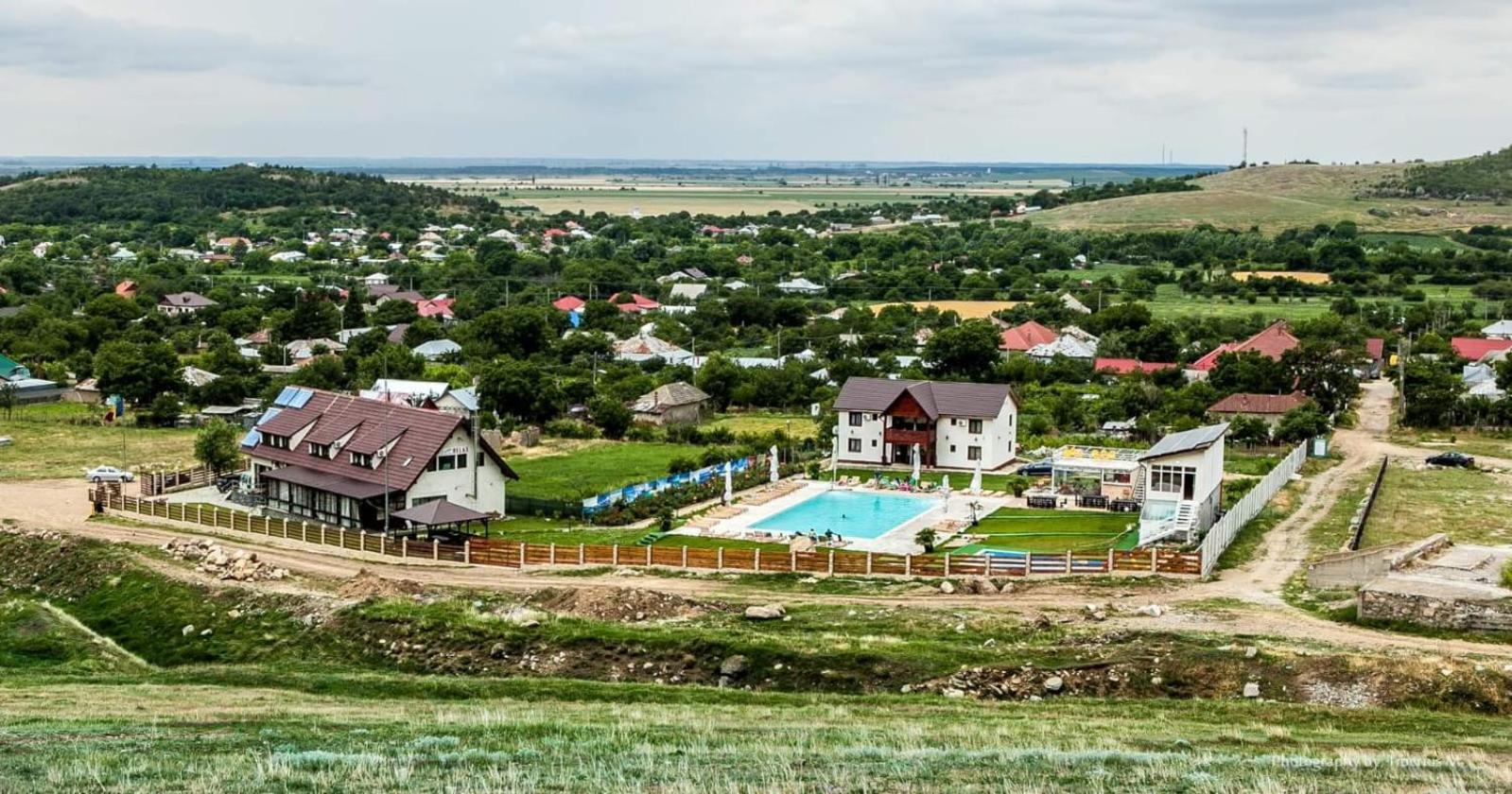Relax Hotel Greci Bagian luar foto